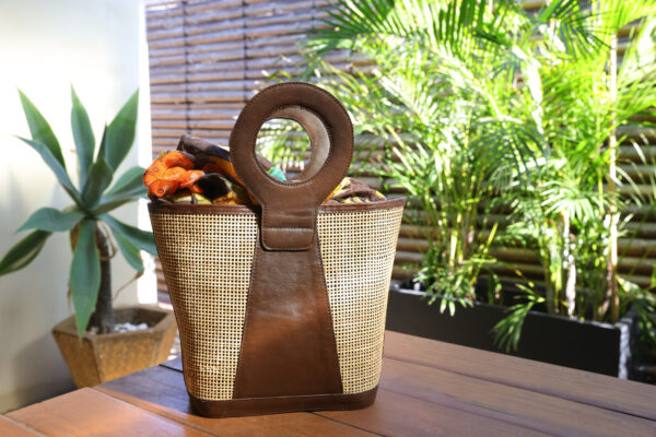 Leather trim O Bag - Image 2