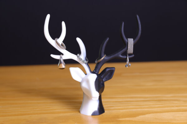 Deer ring holder - Image 4
