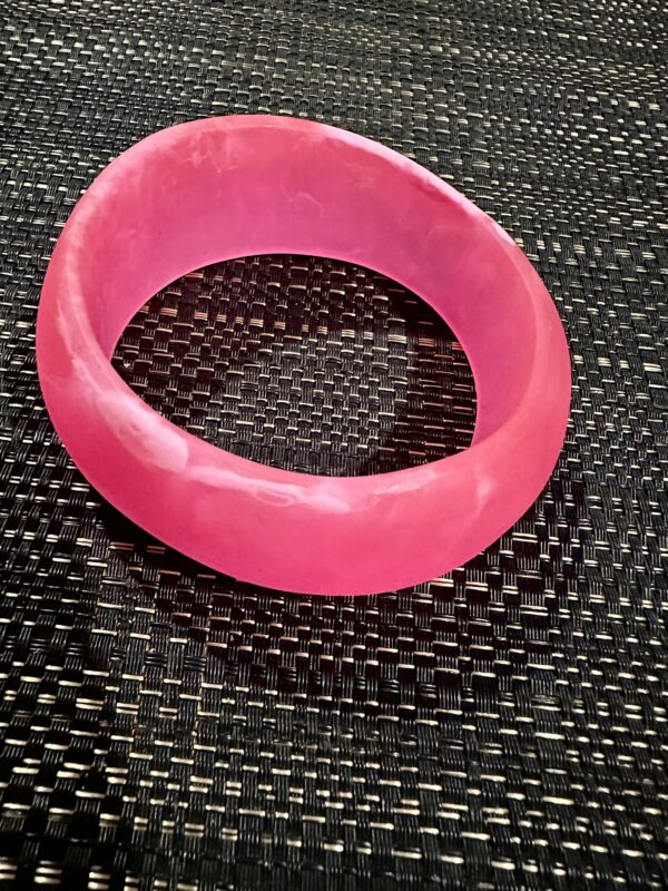 Thick resin bangle - Image 3