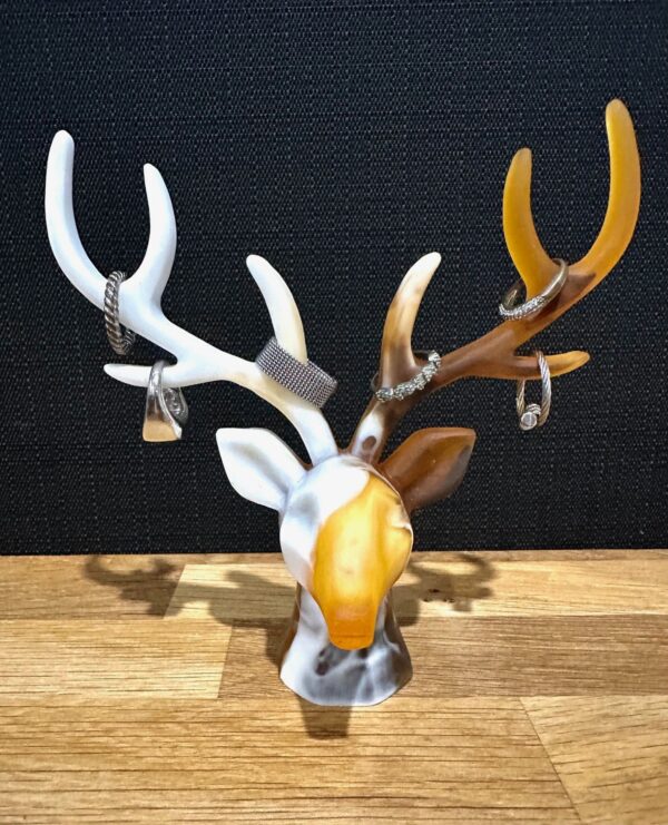 Deer ring holder - Image 3